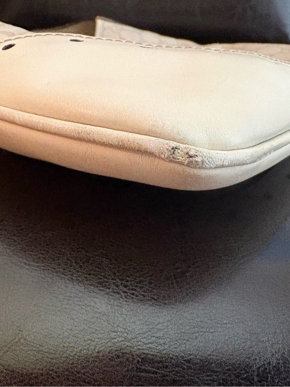 Beautiful Vintage Gucci Ivory GG Monogram Punch Hobo Bag with Gold Hardware - Picture 11 of 15